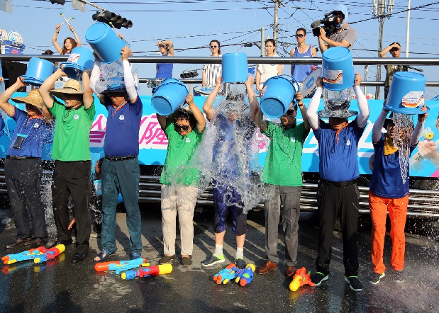 8ȸ   湮