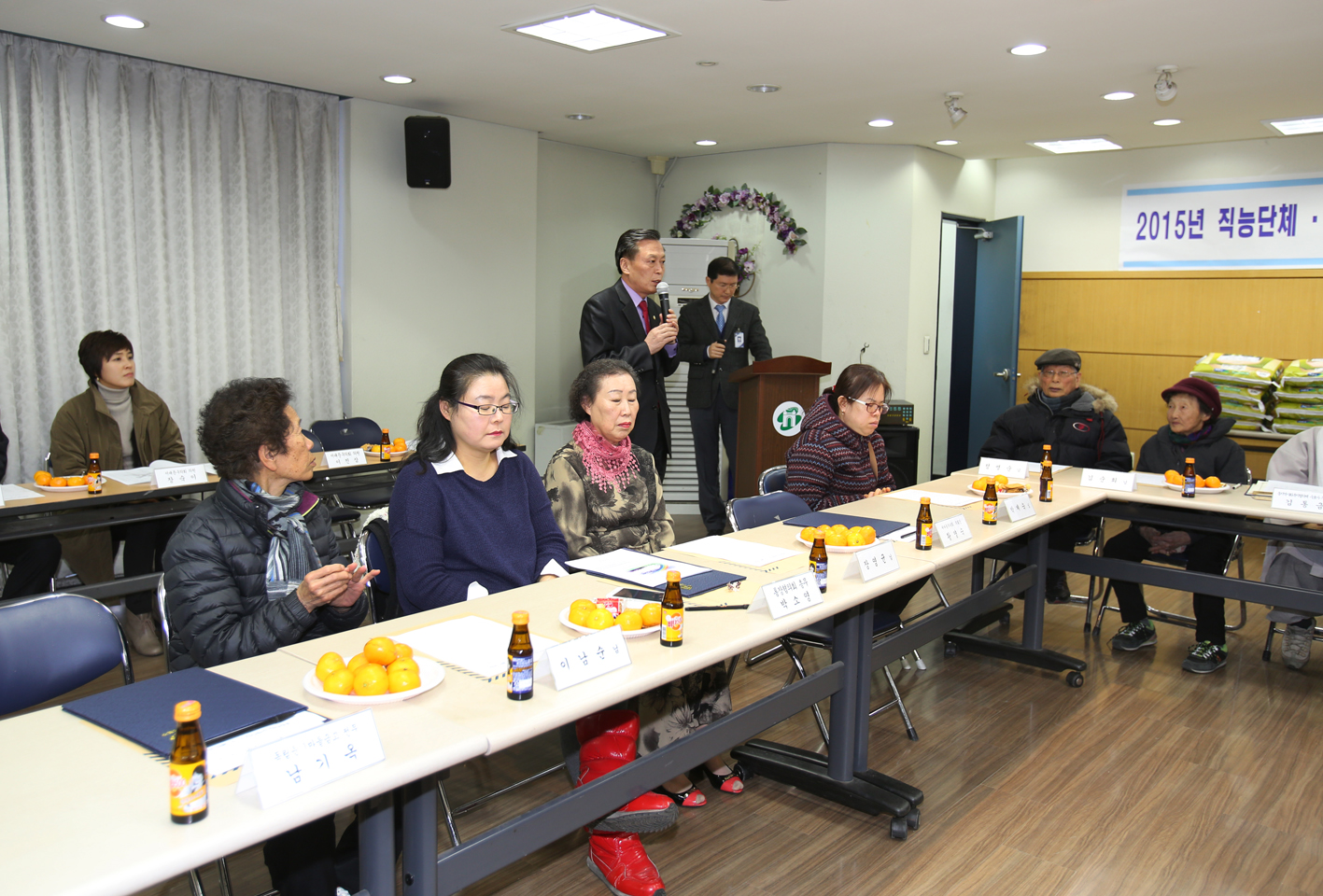 충현동「직능단체·유관기관·독지가와 틈새계층과의 1:1 결연식」행사 참석 1