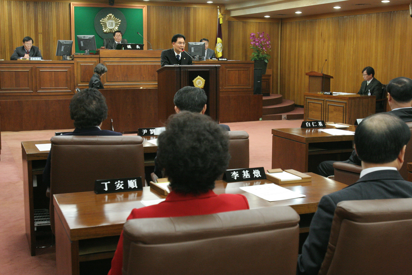 175회 구정질문(국장) - 친환경무상급식을 추진함에 있어 관계공무원의 일관성 없는 설명, 북아현뉴타운사업의 구역별 세부적인 진행상황과 향후대책 1