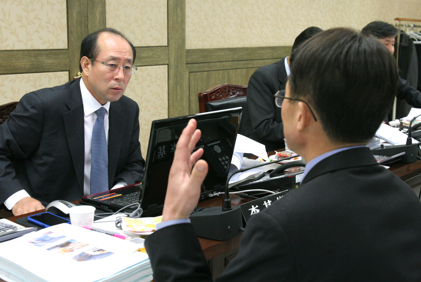 2011년 행정사무감사-재정건설위원회 1