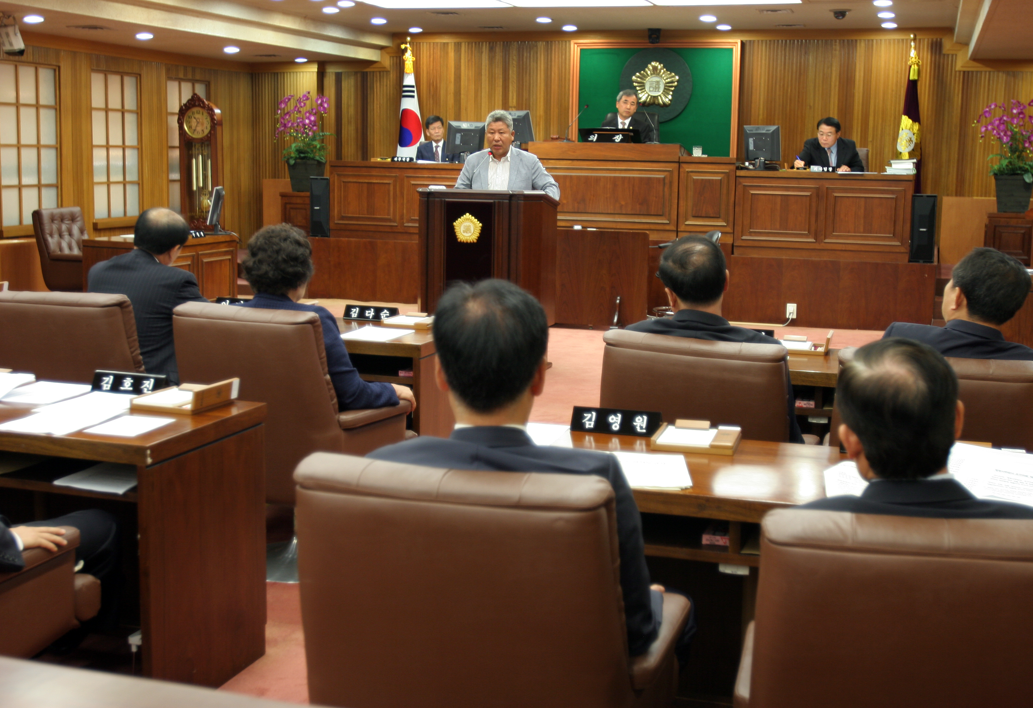 제190회 임시회 제2차 본회의 의사진행 발언-홍길식의원 1