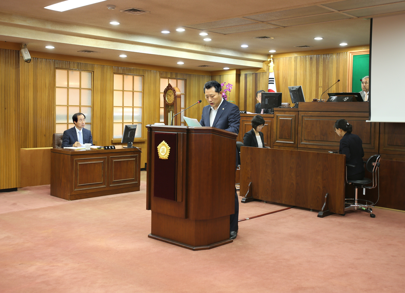 제197회 제1차 정례회 제2차 본회의 구정질문-윤유현 1