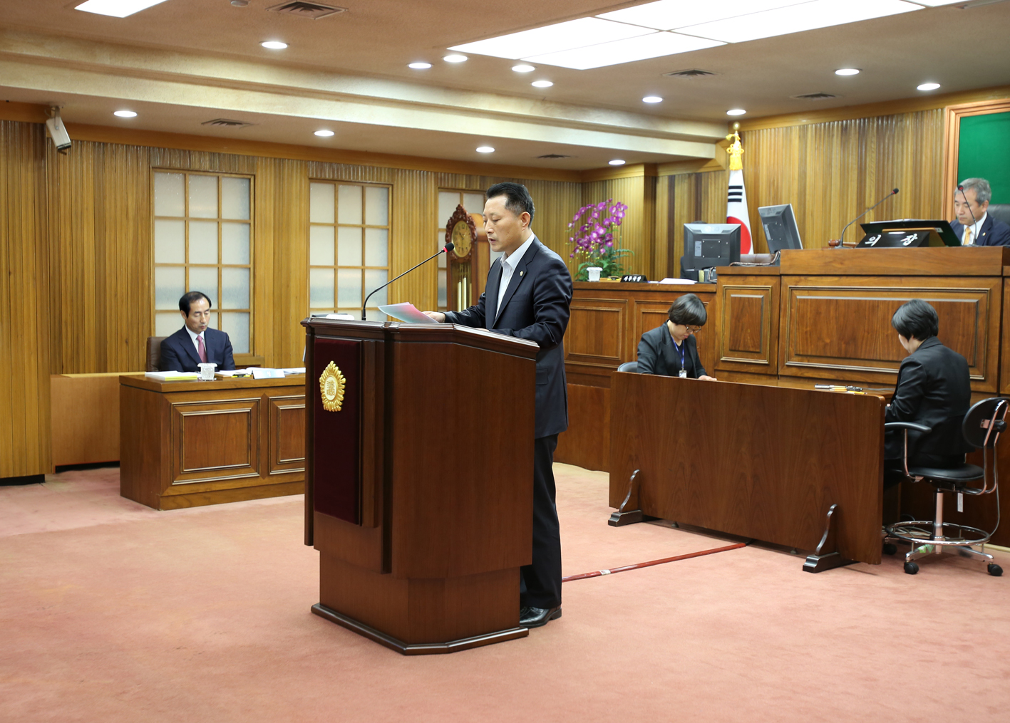 제199회 임시회 제2차 본회의 - 윤유현의원 구정질문 1