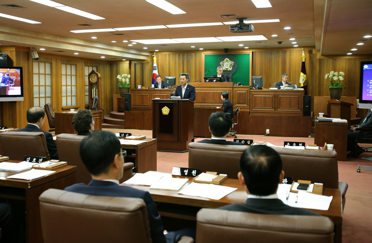 제200회 임시회 제2차 본회의-윤유현의원 신상발언 1