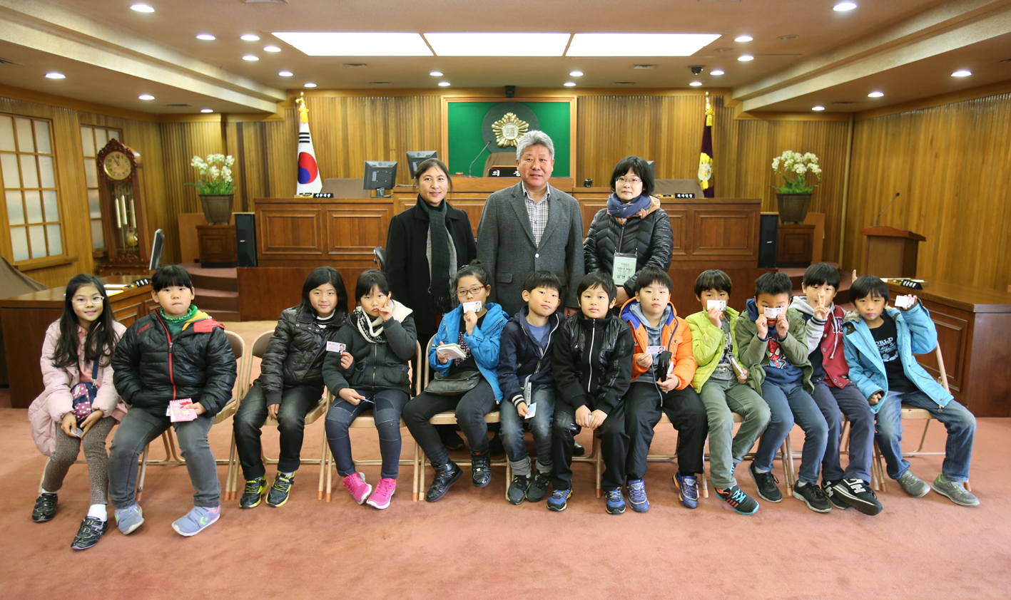 홍은초등학교 의회방문-홍길식의원 1
