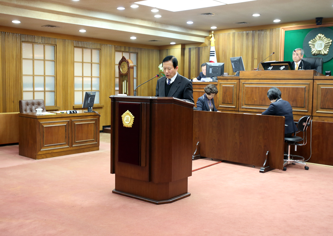 제201회 제2차 정례회 제3차 본회의 의회운영위원회 심사보고 1