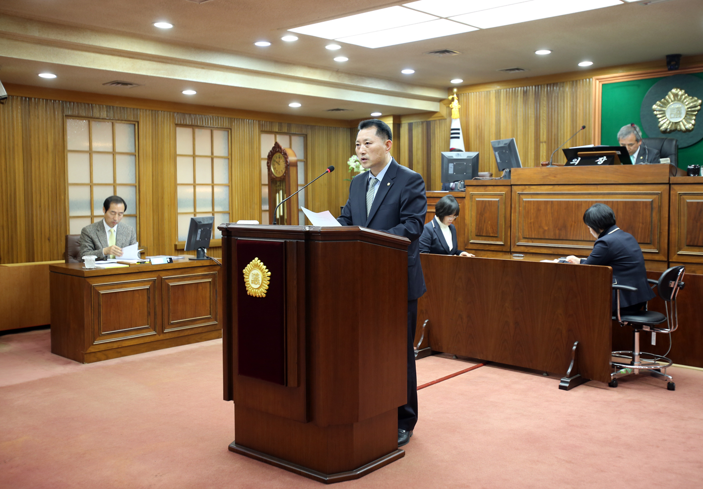제203회 임시회 제2차 본회의 구정질문(윤유현 의원) 1