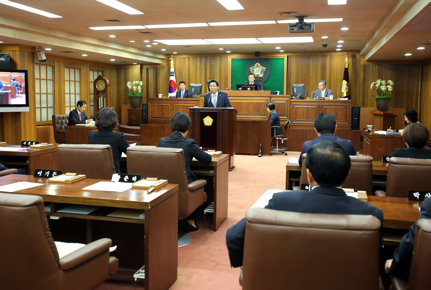 제209회 제1차 정례회 제2차 본회의 구정질문- 황춘하의원 1