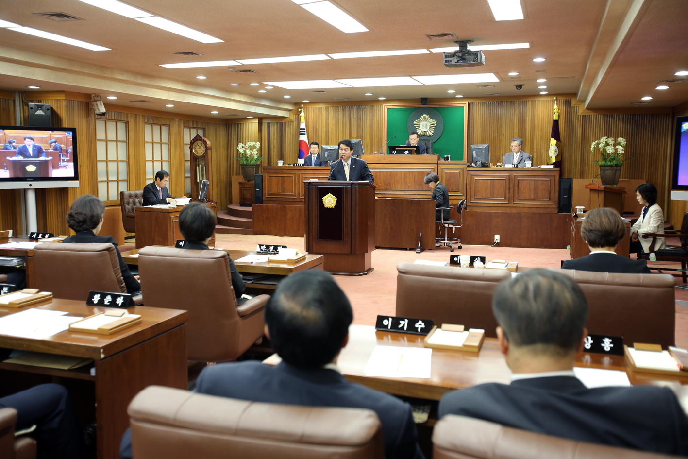 제209회 제1차 정례회 제2차 본회의 구정질문-이진삼의원 1