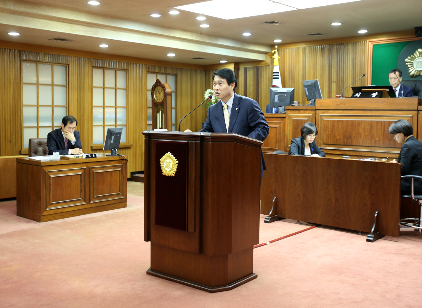 제209회 제1차 정례회 제2차 본회의 구정질문-이진삼의원 1