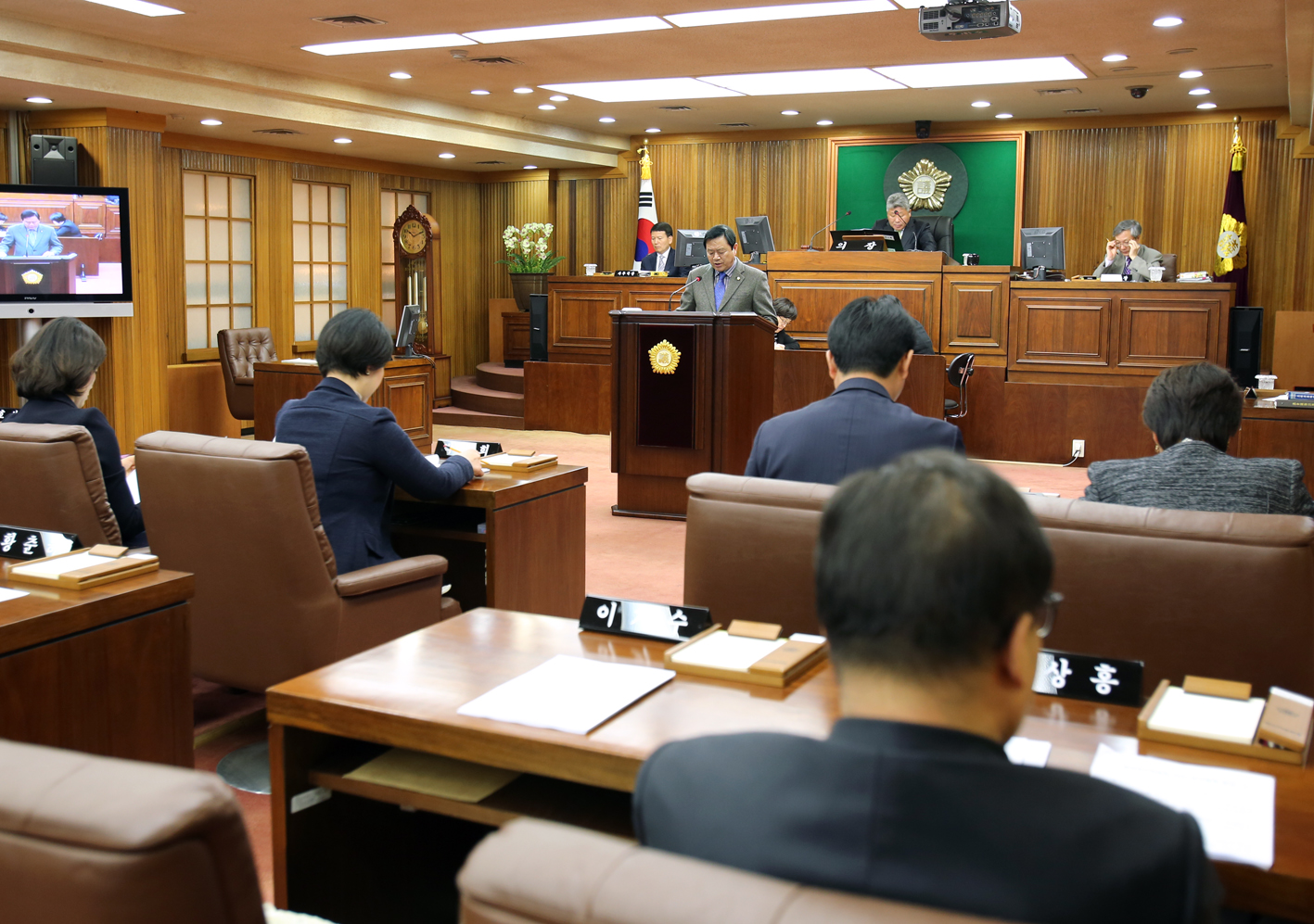 제213회 임시회 제3차 본회의-재정건설위원회 심사결과보고 1