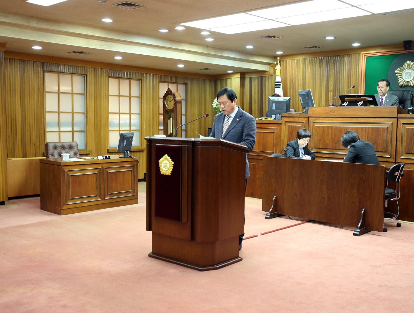 제214회 임시회 제2차 본회의 재정건설위원회 심사결과보고 1