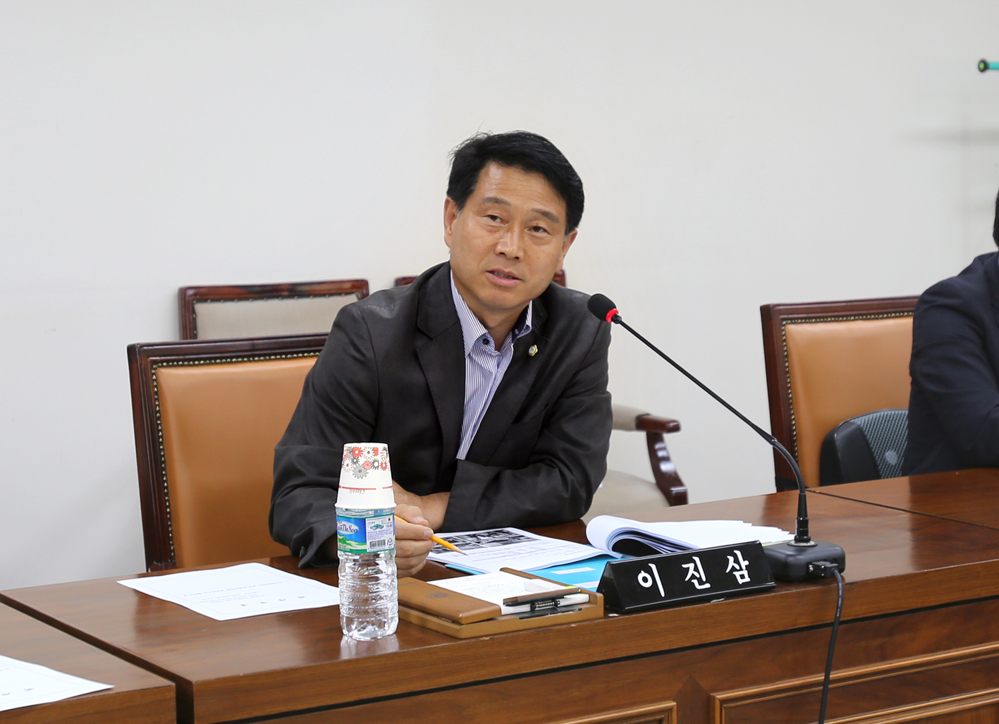 민간위탁 사무 점검 특별위원회 결과보고서 채택의 건 7