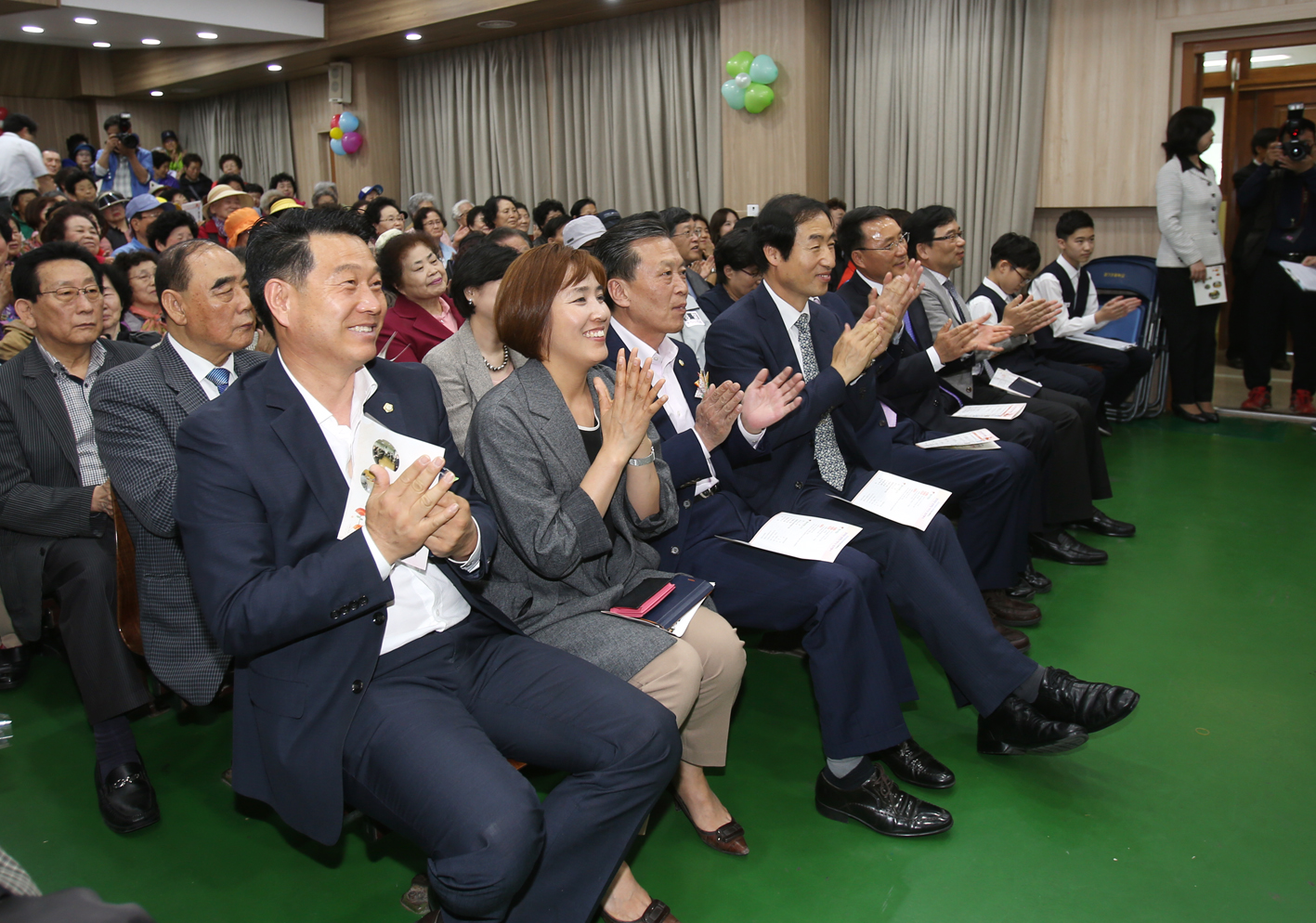 2016년 충현동 어르신 경로행사 1