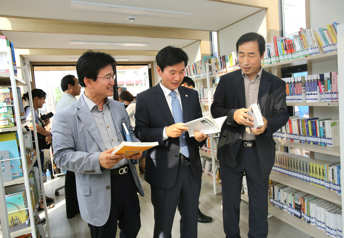 이팝꽃향기 작은도서관 개관식 6