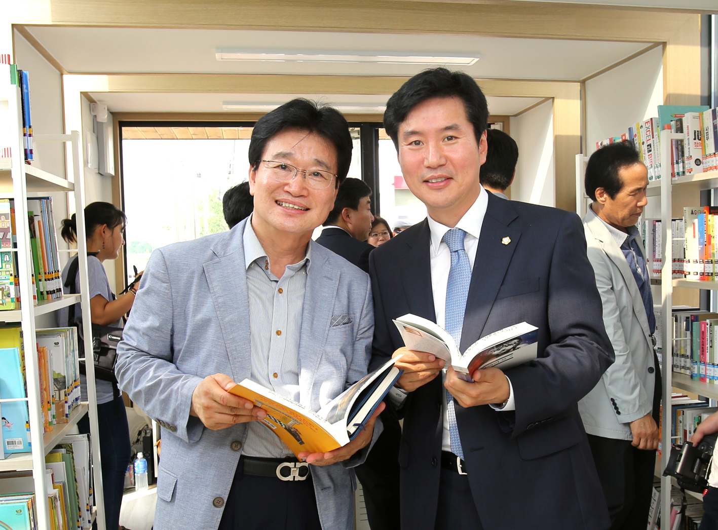 이팝꽃향기 작은도서관 개관식 7