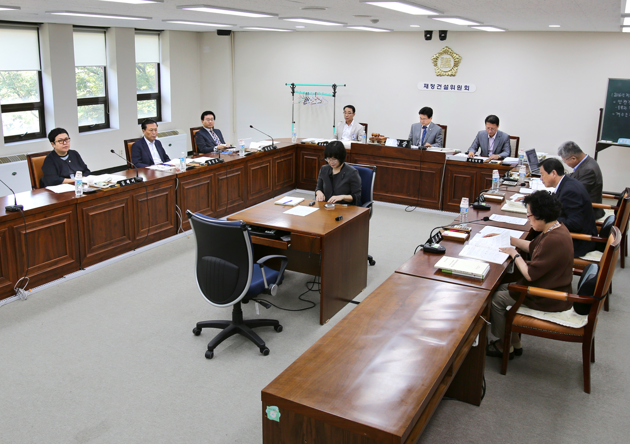 제227회 임시회 제4차 재정건설위원회 1