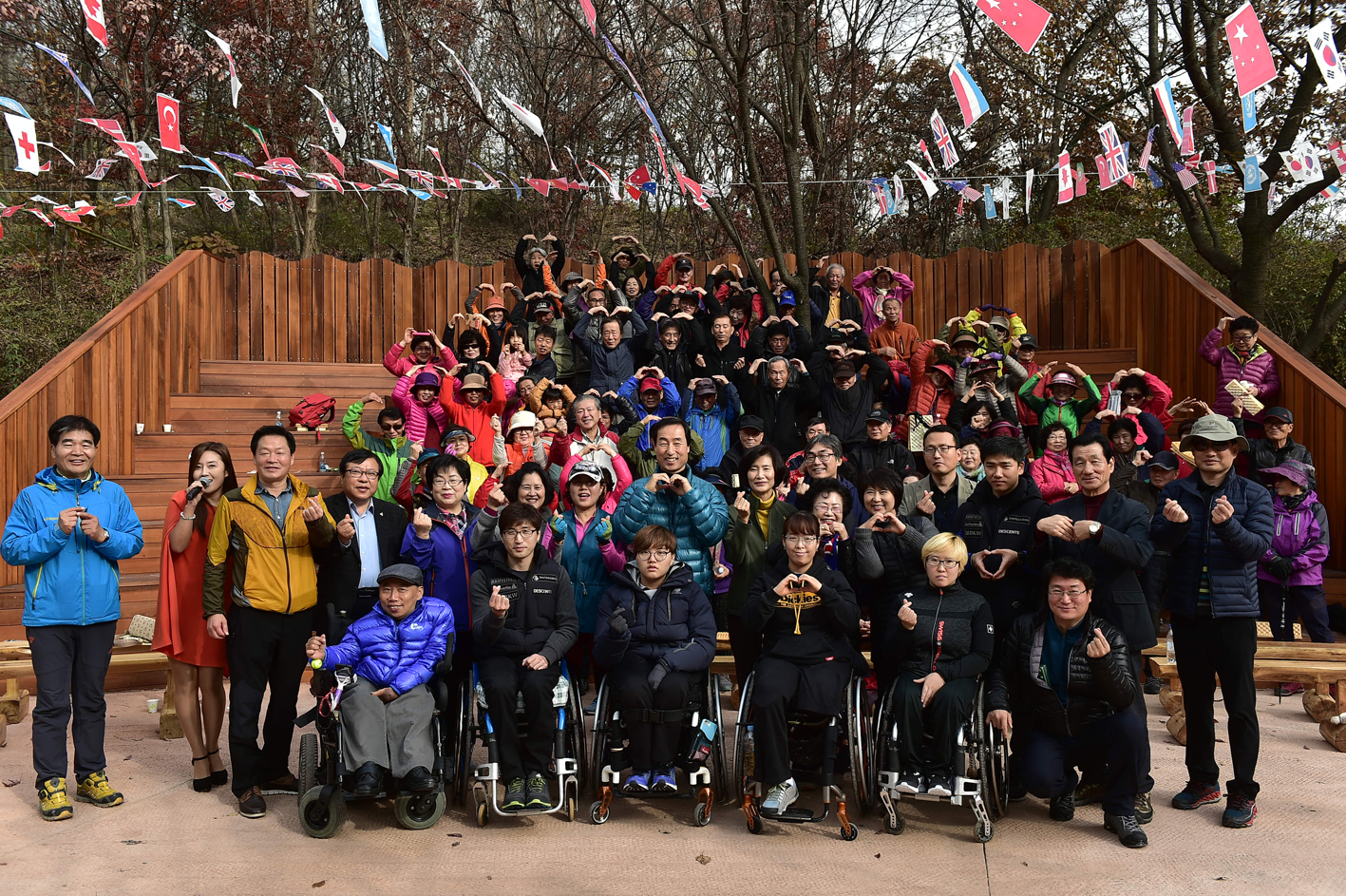 북한산 무장애 자락길 개통식(구청 홍보과 자료제공) 2