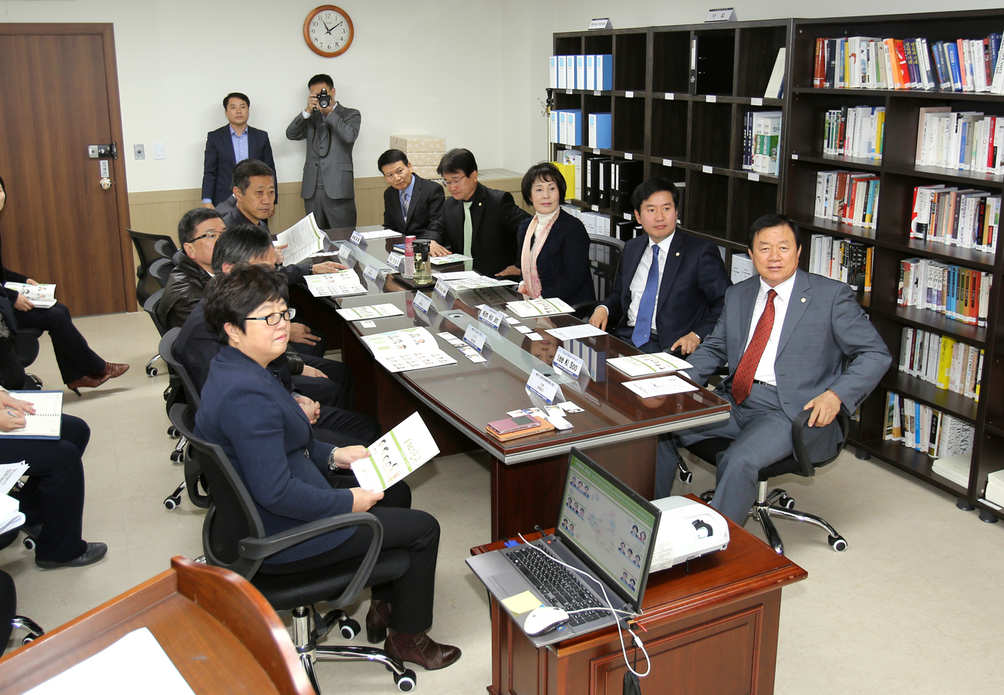중국 해전구 공무원 의회 방문 8