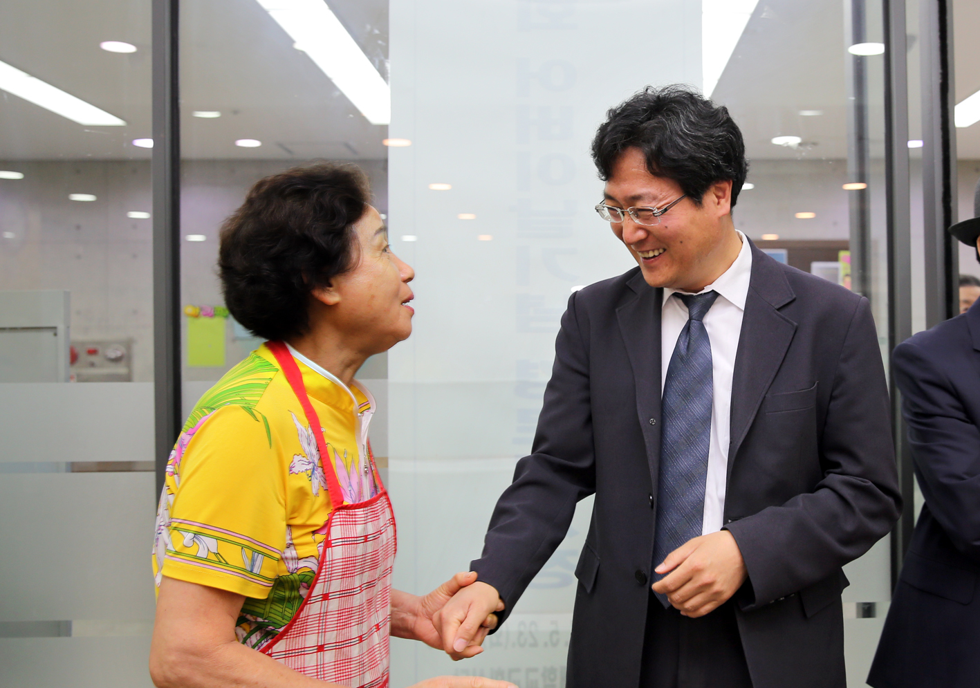 홍은2동 어버이날 기념 경로행사-사랑합니다 오래도록 건강하세요. 8