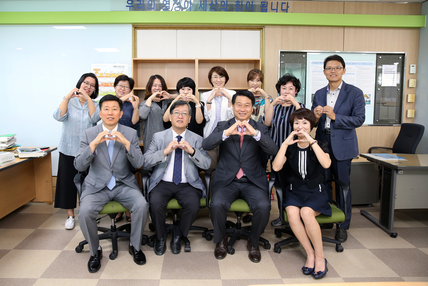 인창고등학교 감사장 수여-이진삼 의원 10