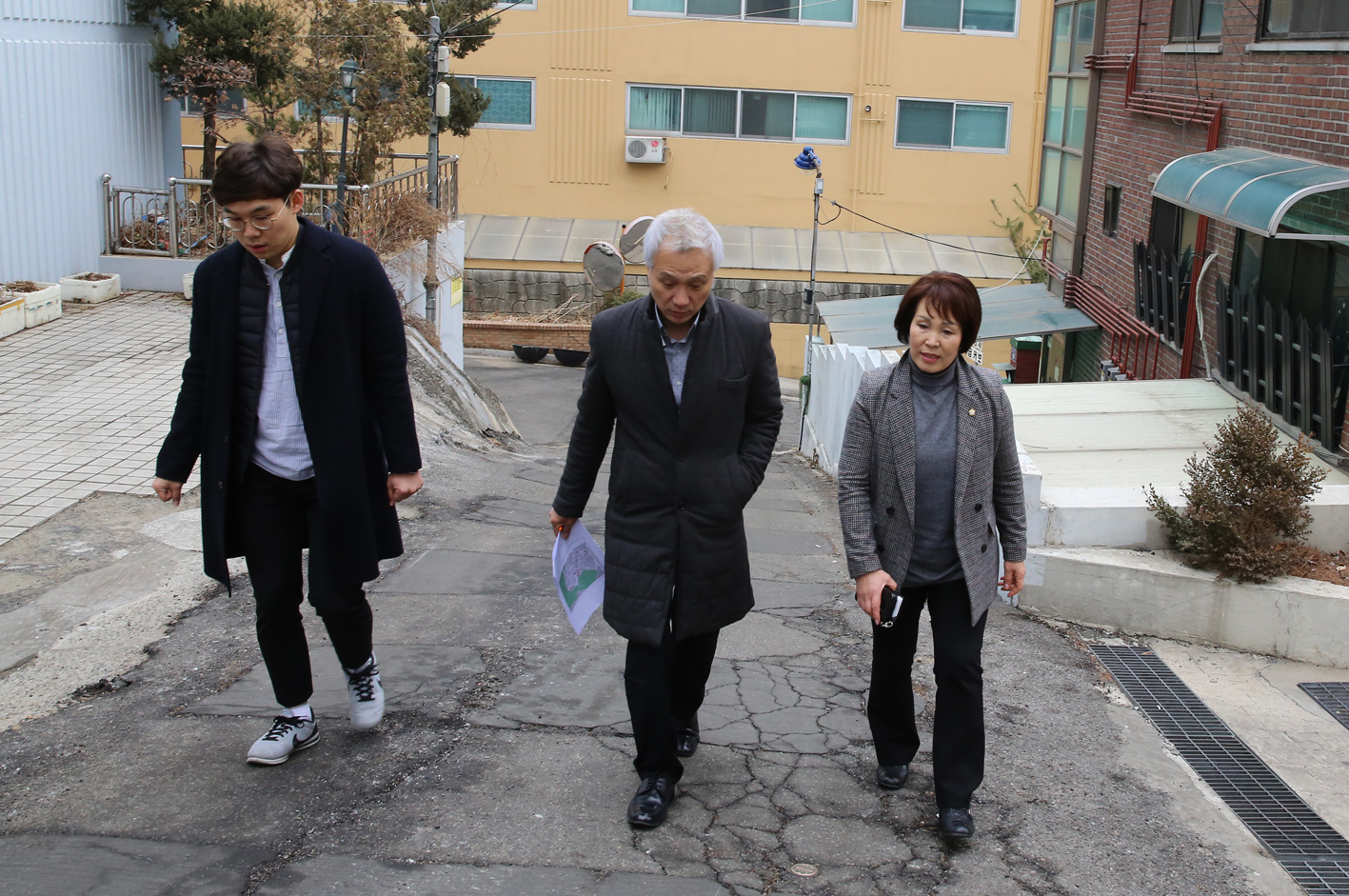홍제1동 노후불량지역 도로정비 현장방문 4