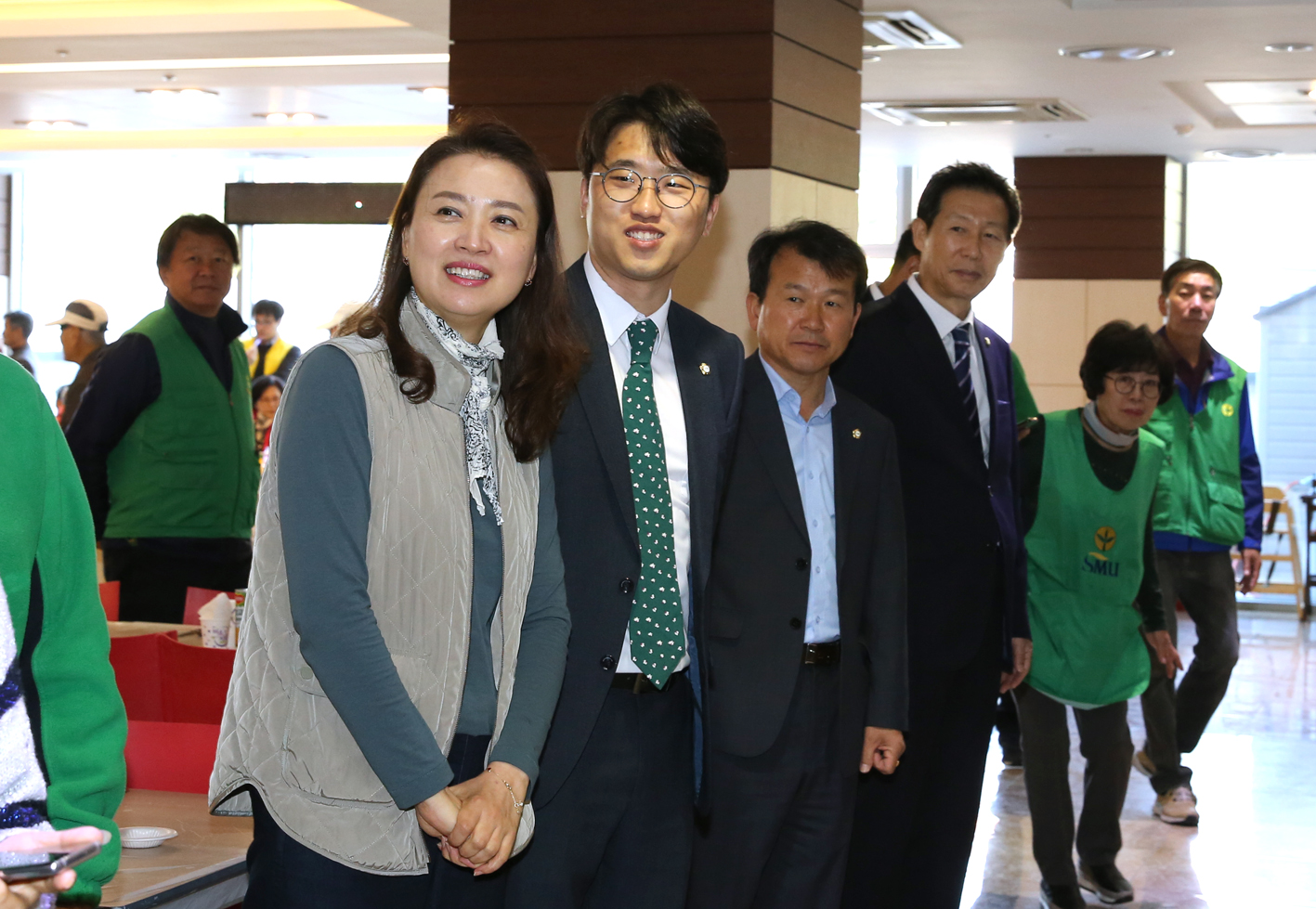 어르신과 함께하는 사랑의 삼계탕나누기 및 이 미용 봉사활동 12