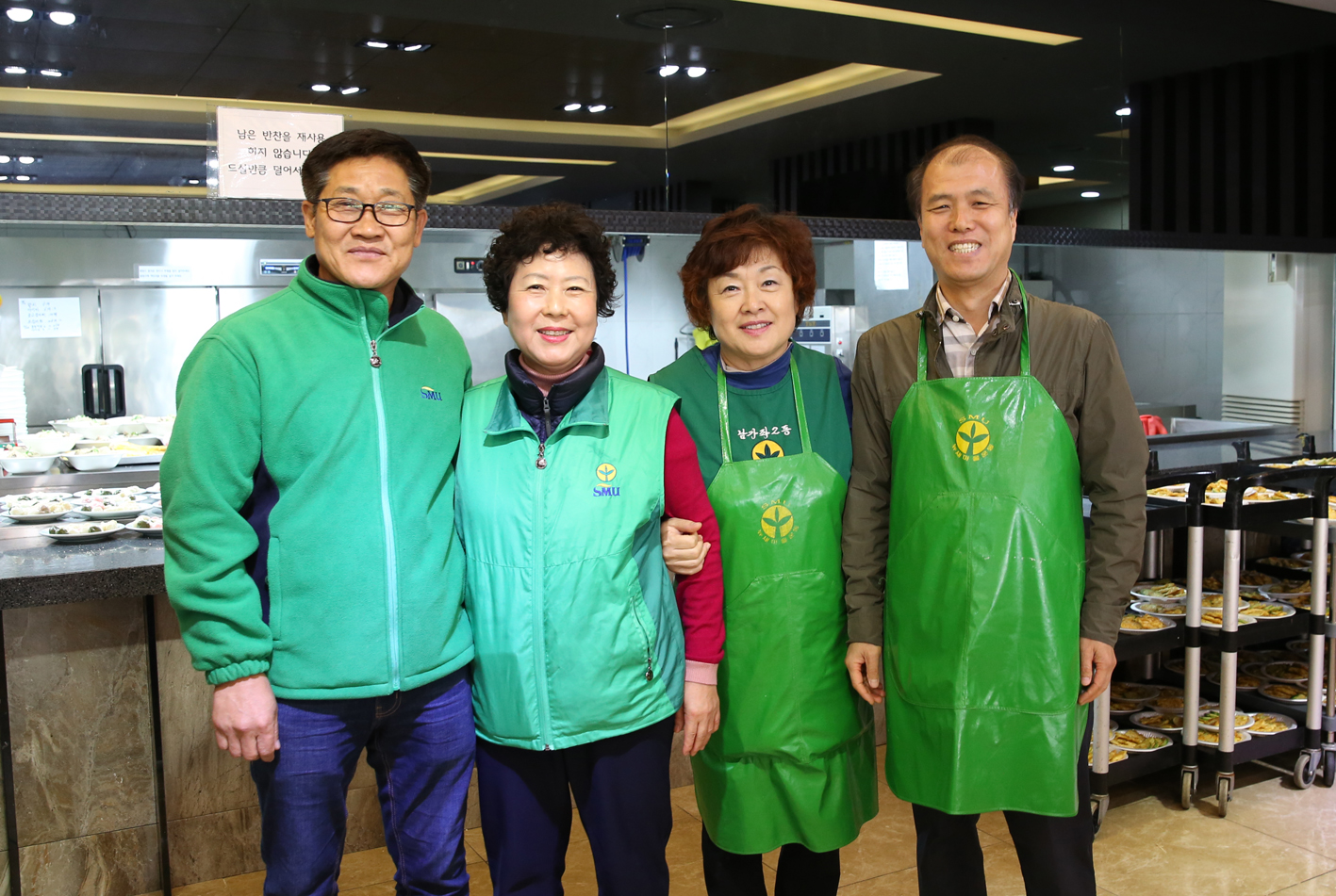 어르신과 함께하는 사랑의 삼계탕나누기 및 이 미용 봉사활동 28