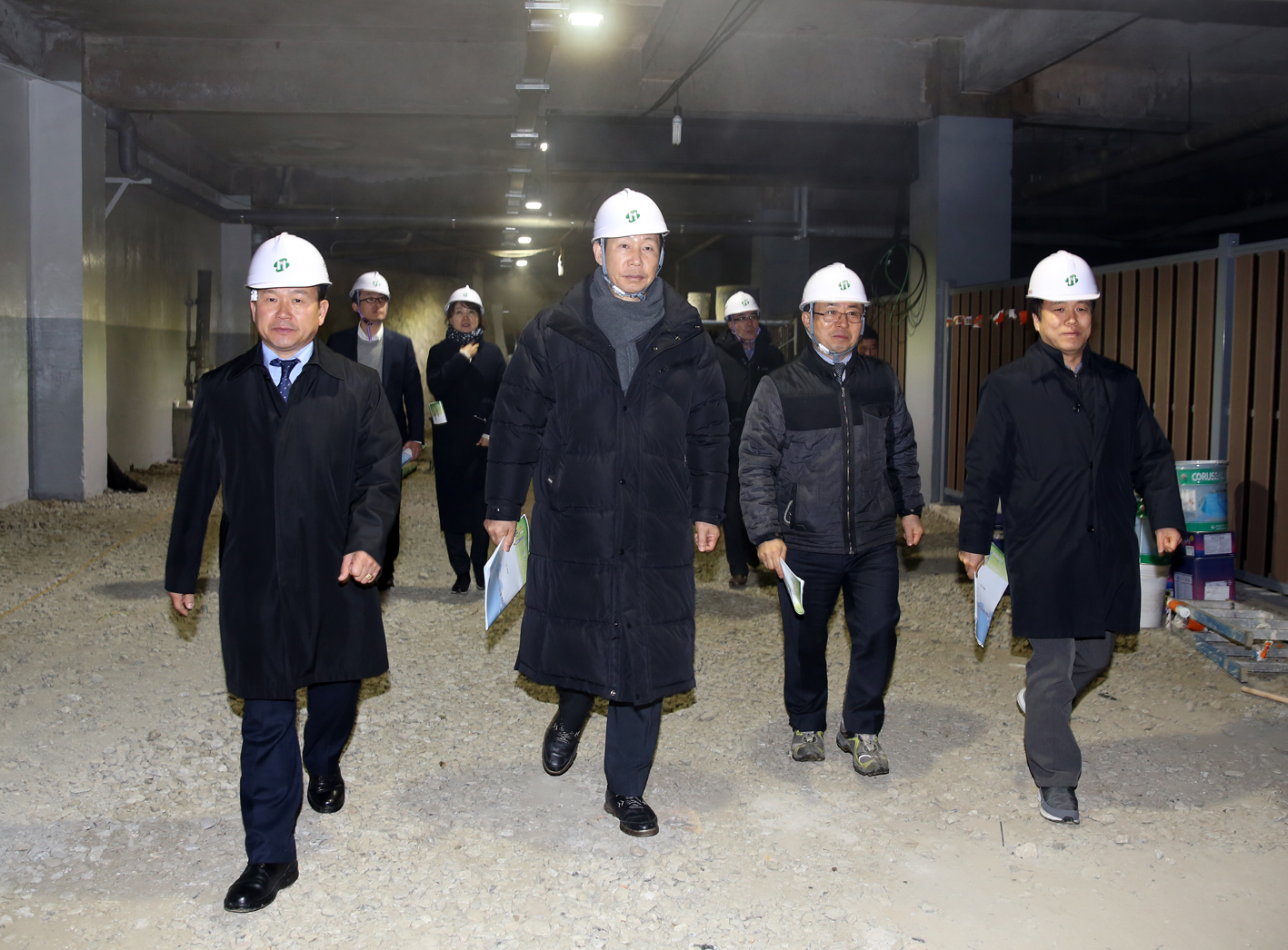 제249회 제2차 임시회 재정건설위원회-단절된 홍제천 구간 산책로 현장방문 10