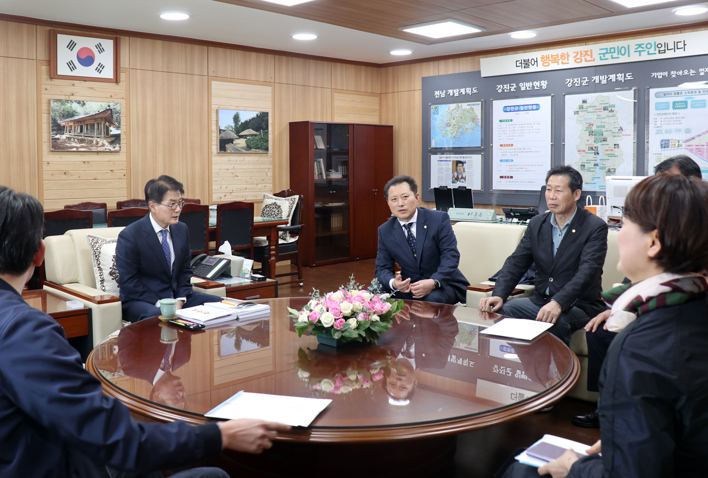 재정건설위원회 세미나 (강진군의회 방문 우호협력 간담회 개최) 3