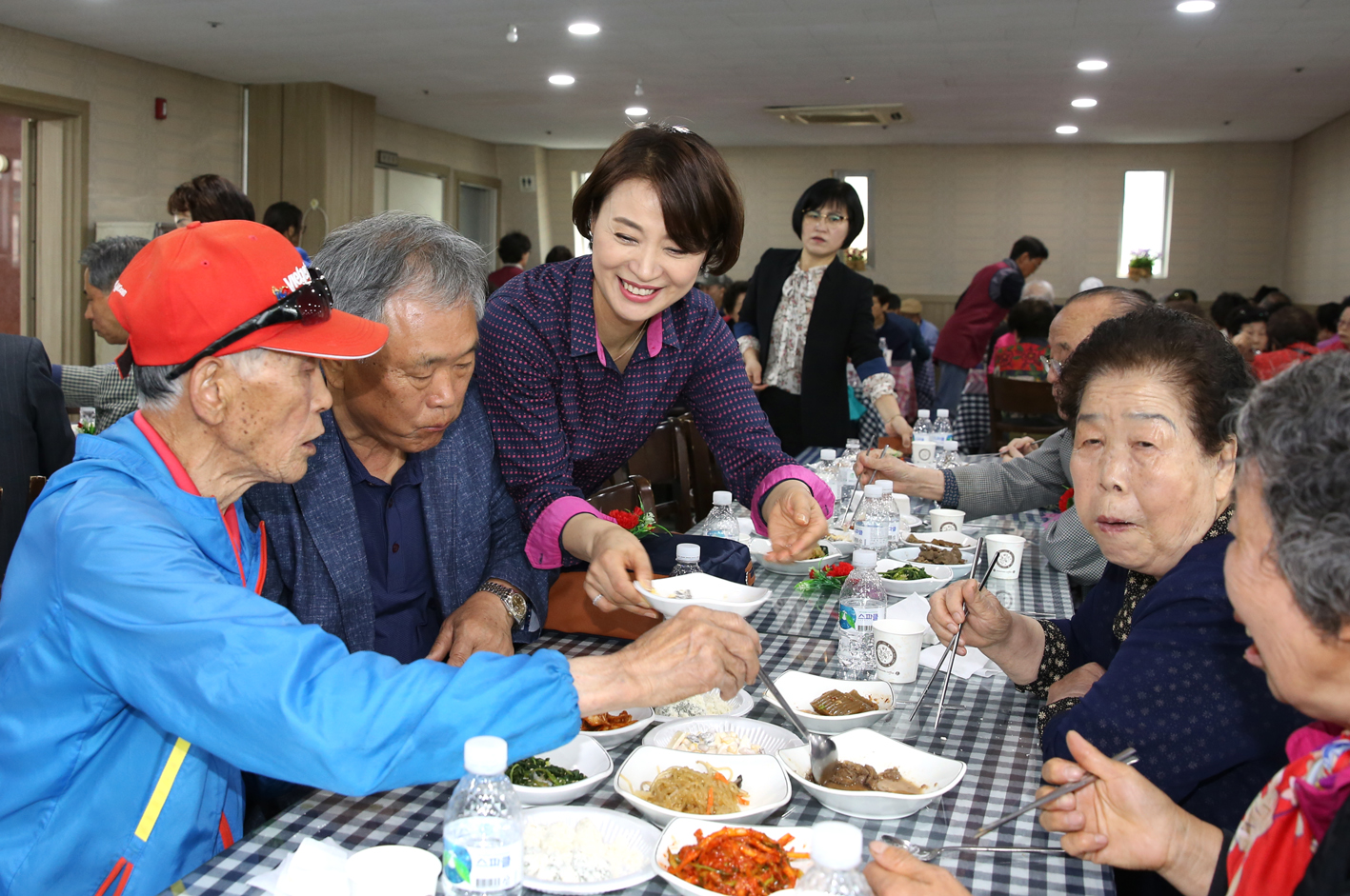 제47회 홍제2동 어버이날 경로행사 11