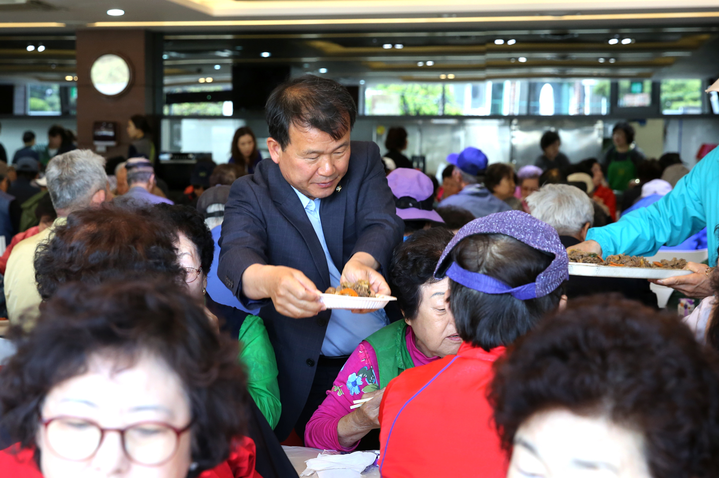 제47회 연희동 어버이날 기념 경로행사 11