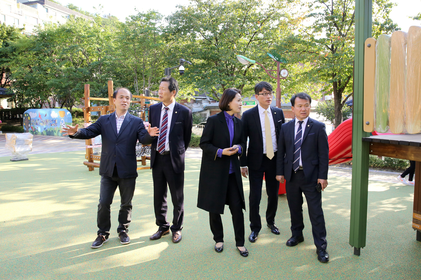 제255회 임시회 재정건설위원회 현장방문(연희동 내 어린이놀이터 및 공무관 직원과의 간담회) 8