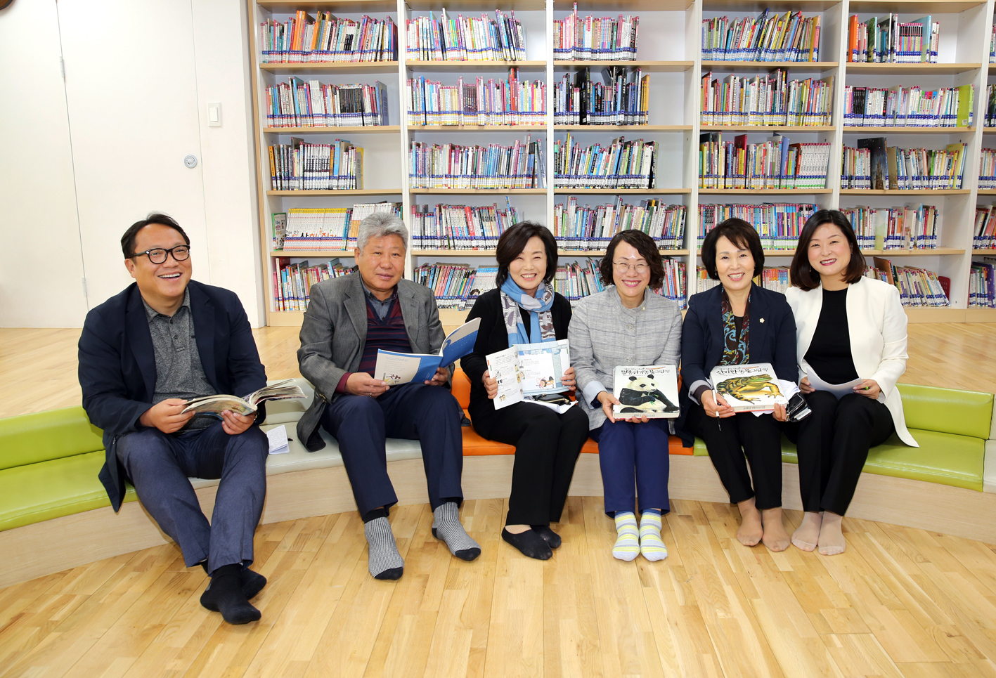 제255회 임시회 행정복지위원회 현장방문(남가좌동 파랑새 작은도서관) 1