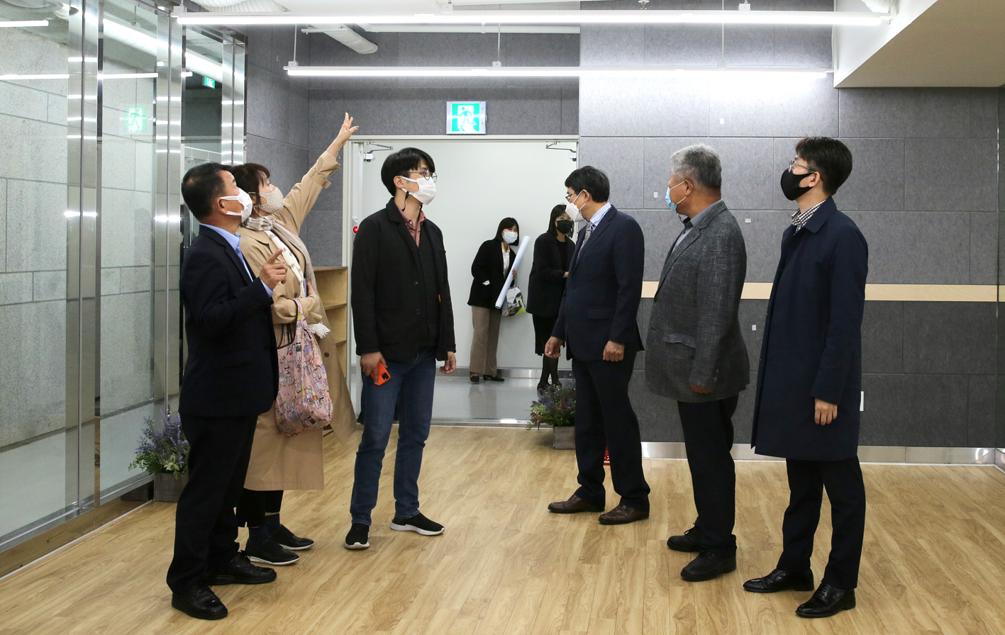 제265회 임시회 재정건설위원회 현장방문(천연어울림 생활문화센터) 5