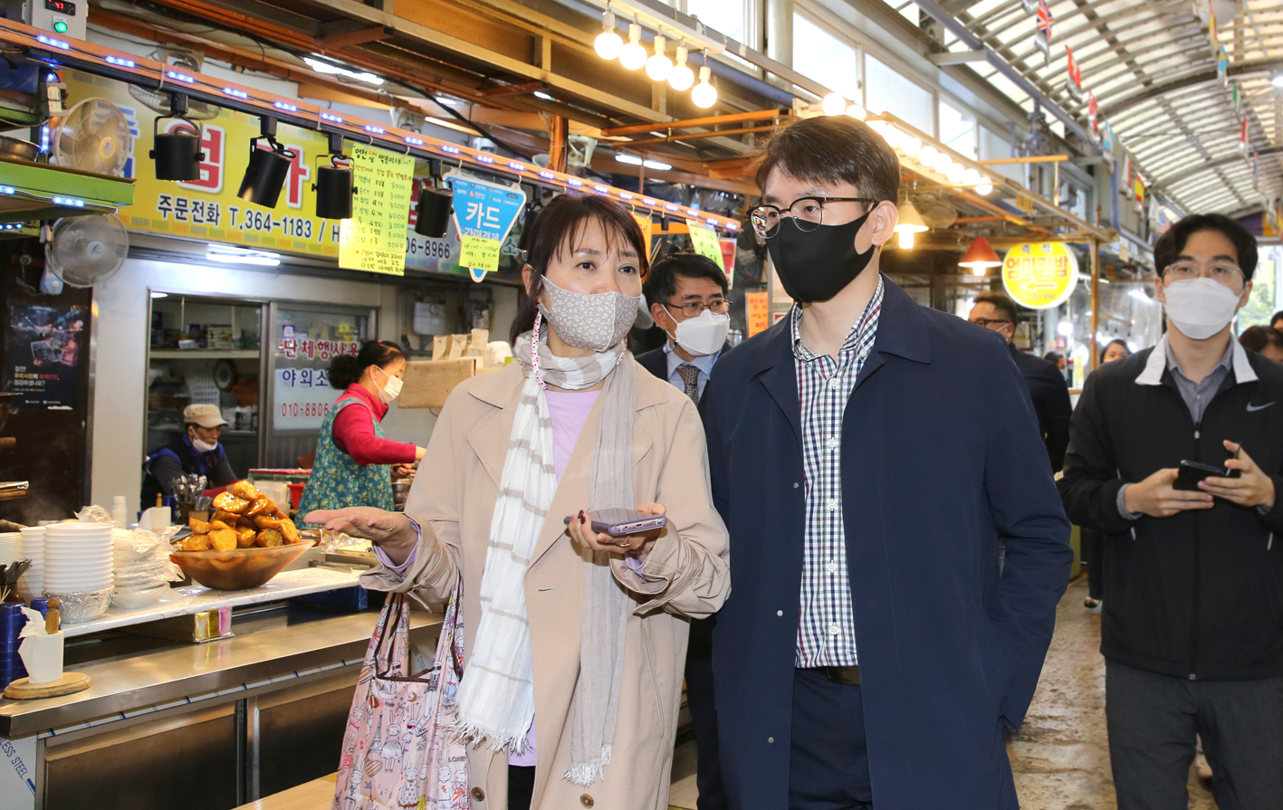 제265회 임시회 재정건설위원회 현장방문(영천시장) 3