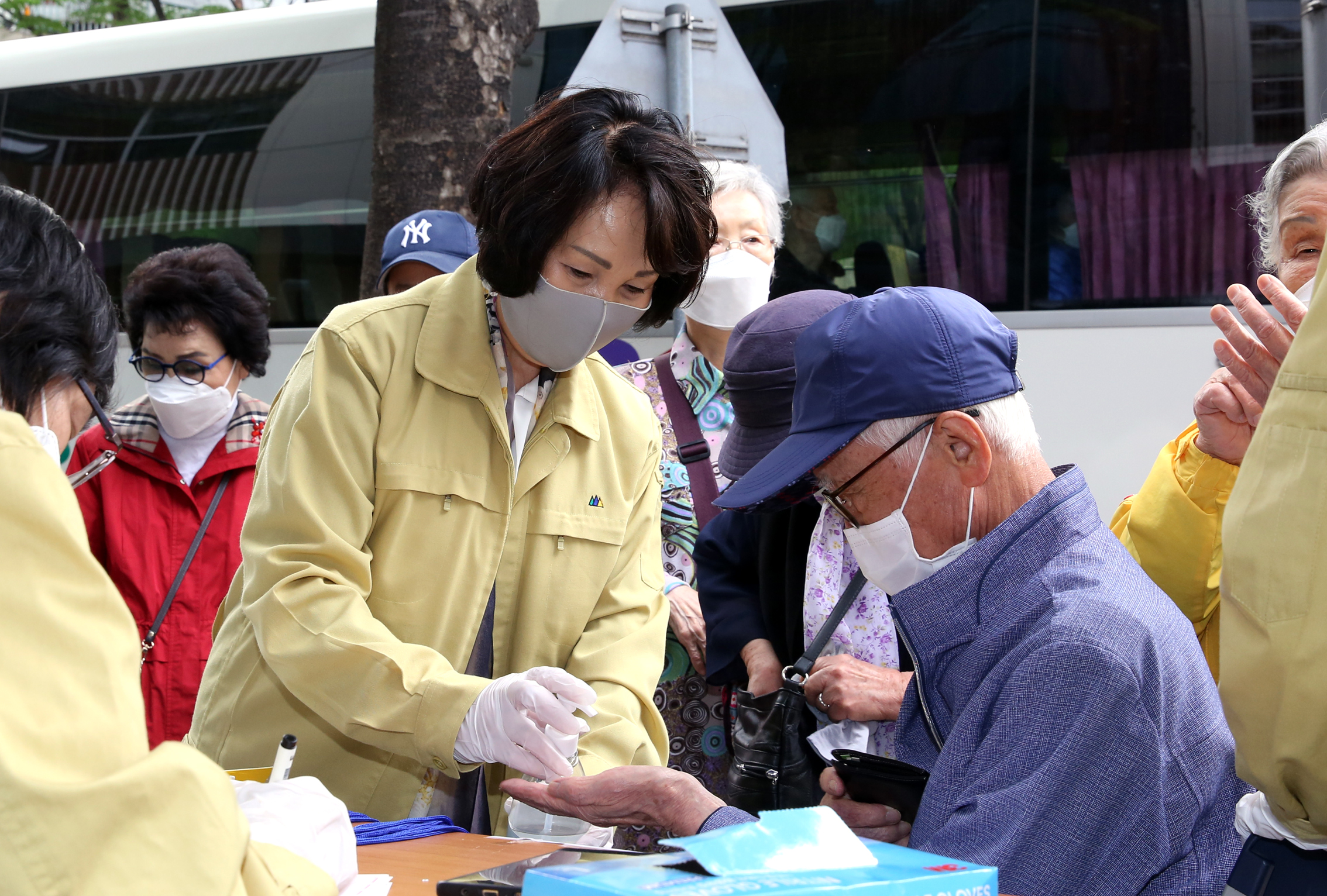 홍제2동 어르신 코로나 예방접종 격려 11