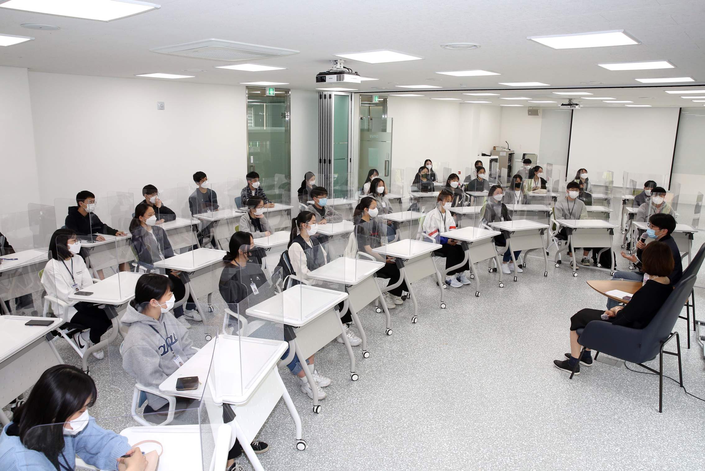 2021년 제7기 서대문청소년의회(청소년의원 취향저격 토크) 13