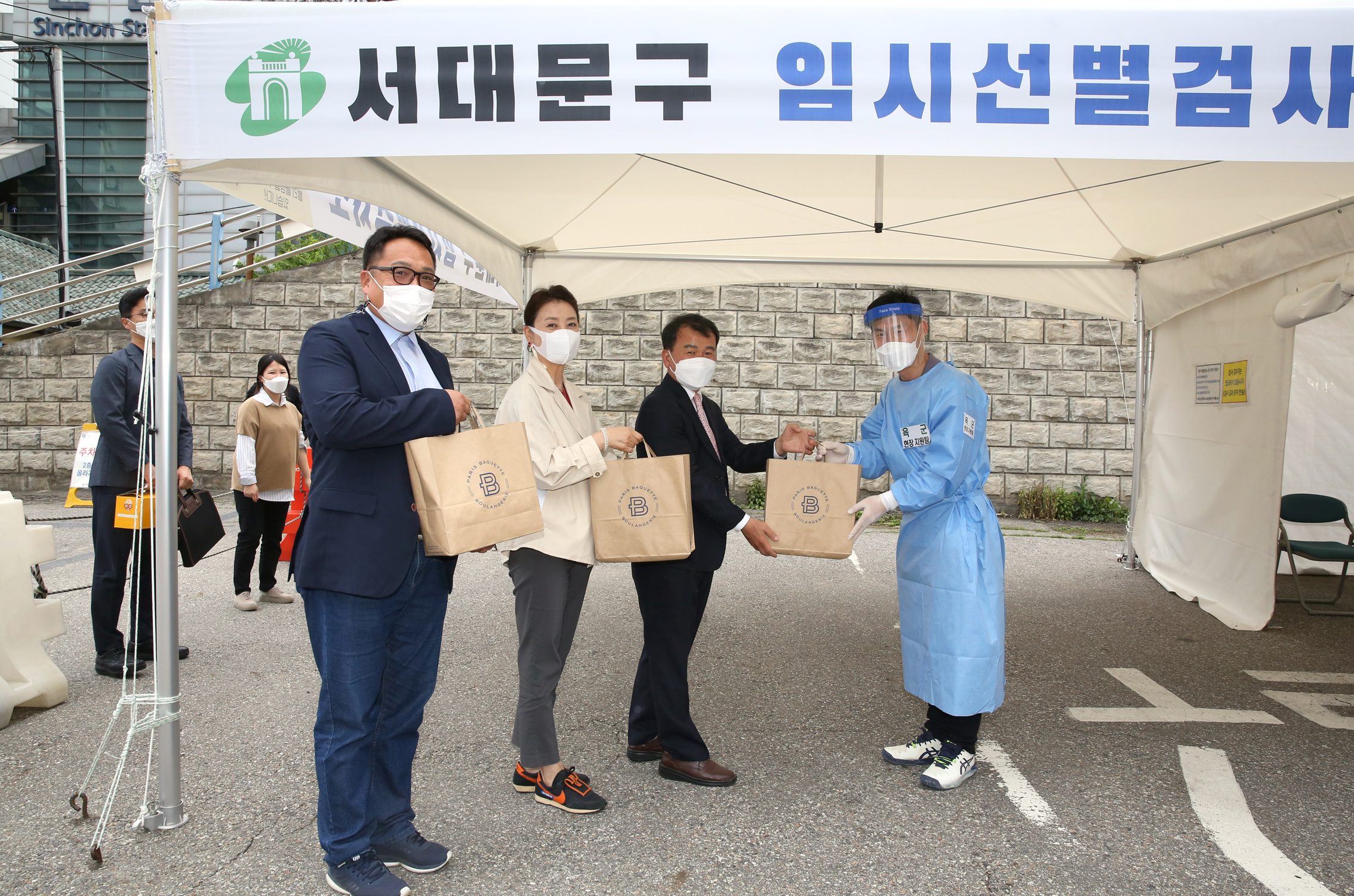 재정건설위원회 현장방문(신촌동 임시선별진료소) 5