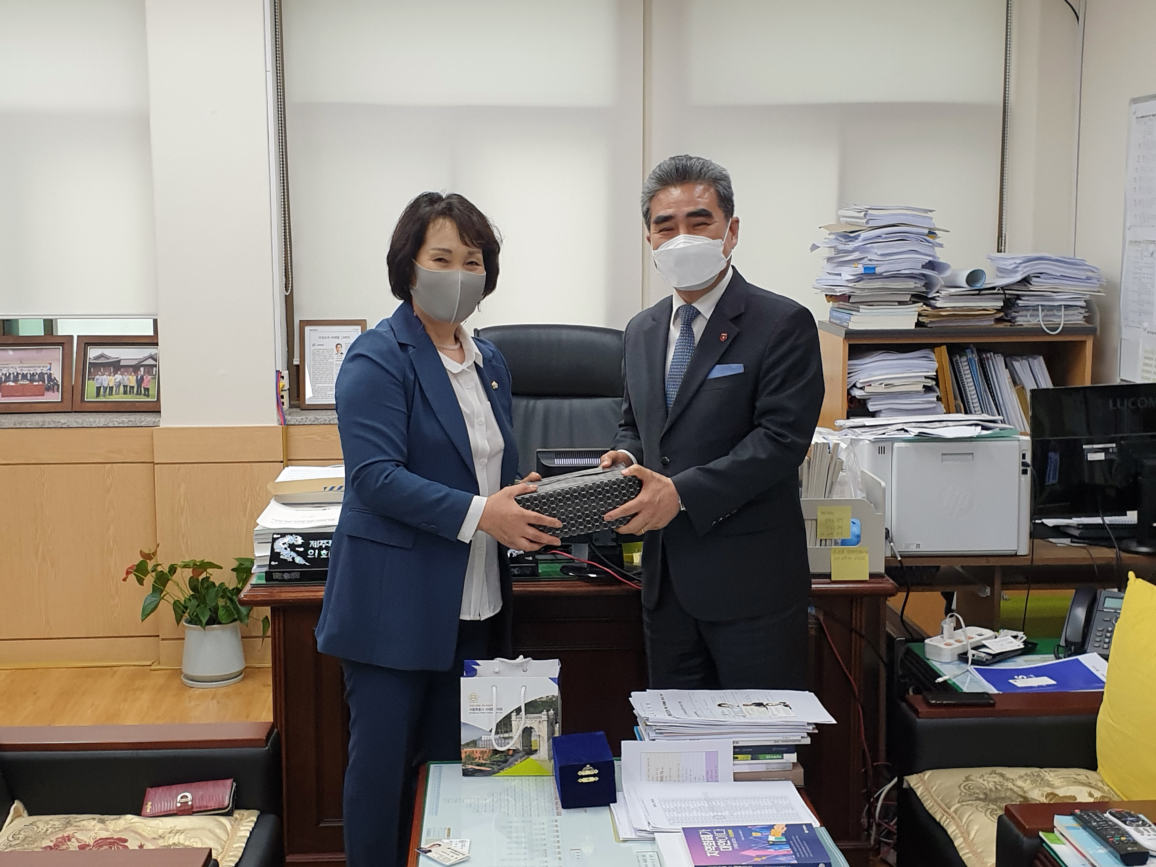 제주특별자치도의회 방문(박경희의장 자료제공) 3