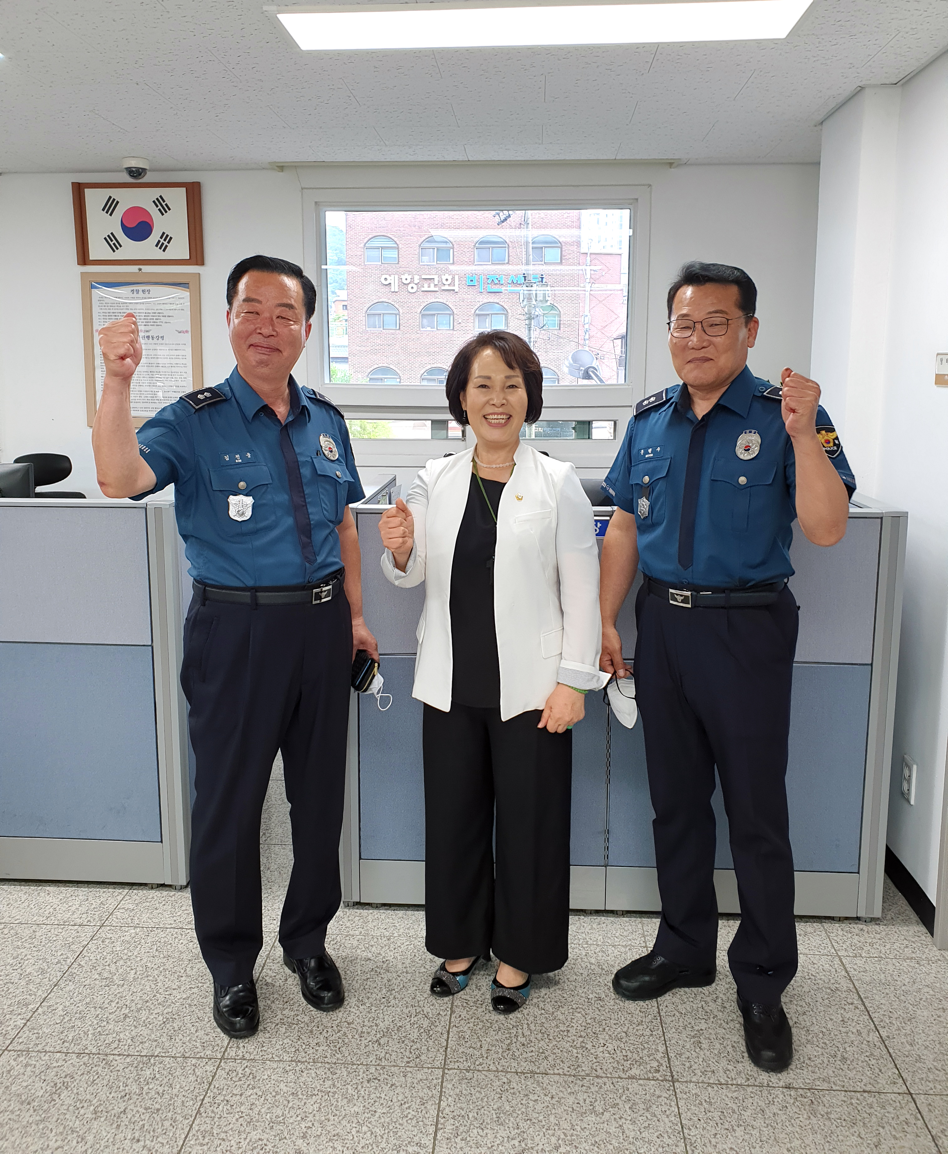 홍은2동 파출소 현장방문(박경희 의장 사진제공) 4