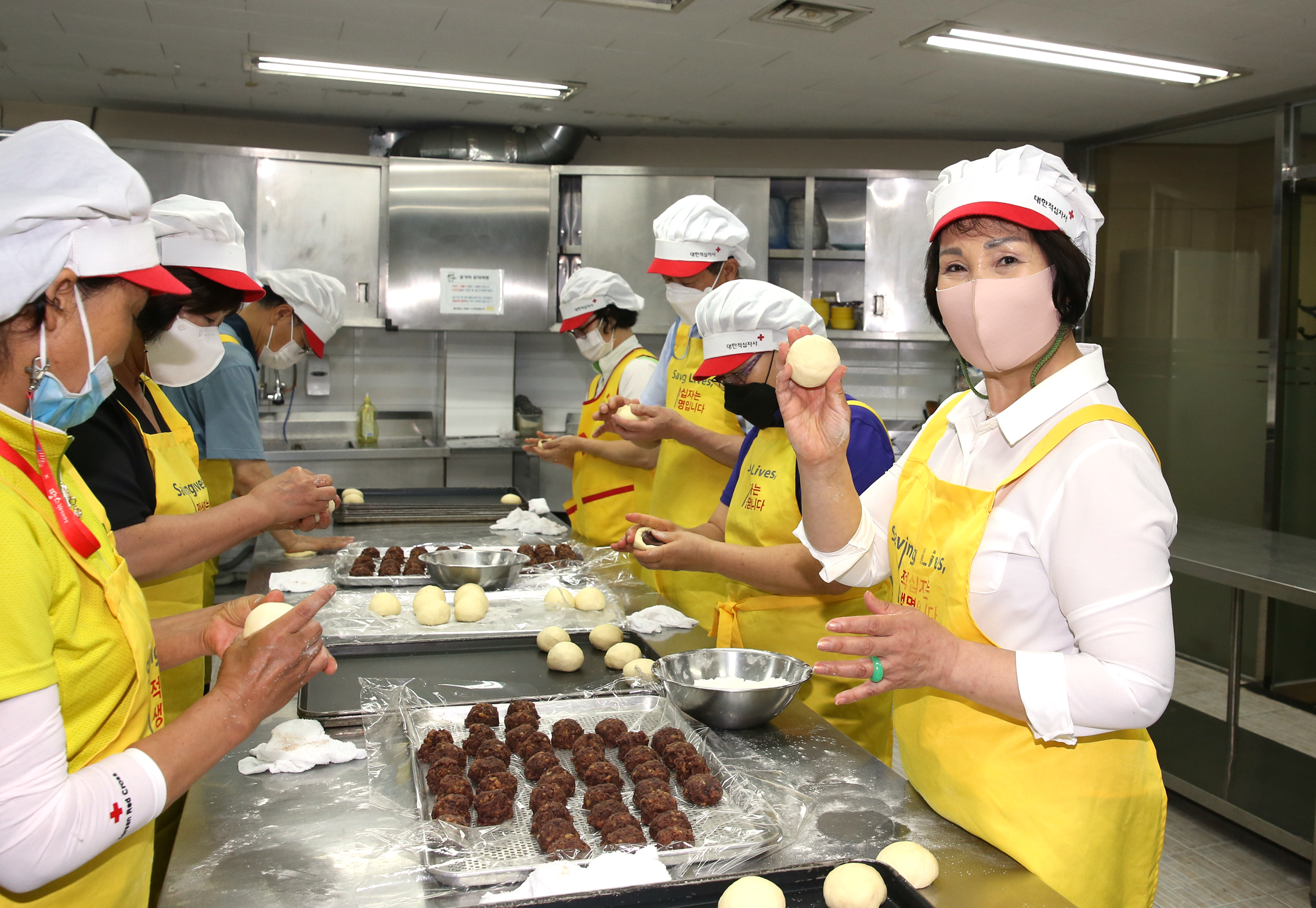 대한적십자 희망풍차 빵봉사 34