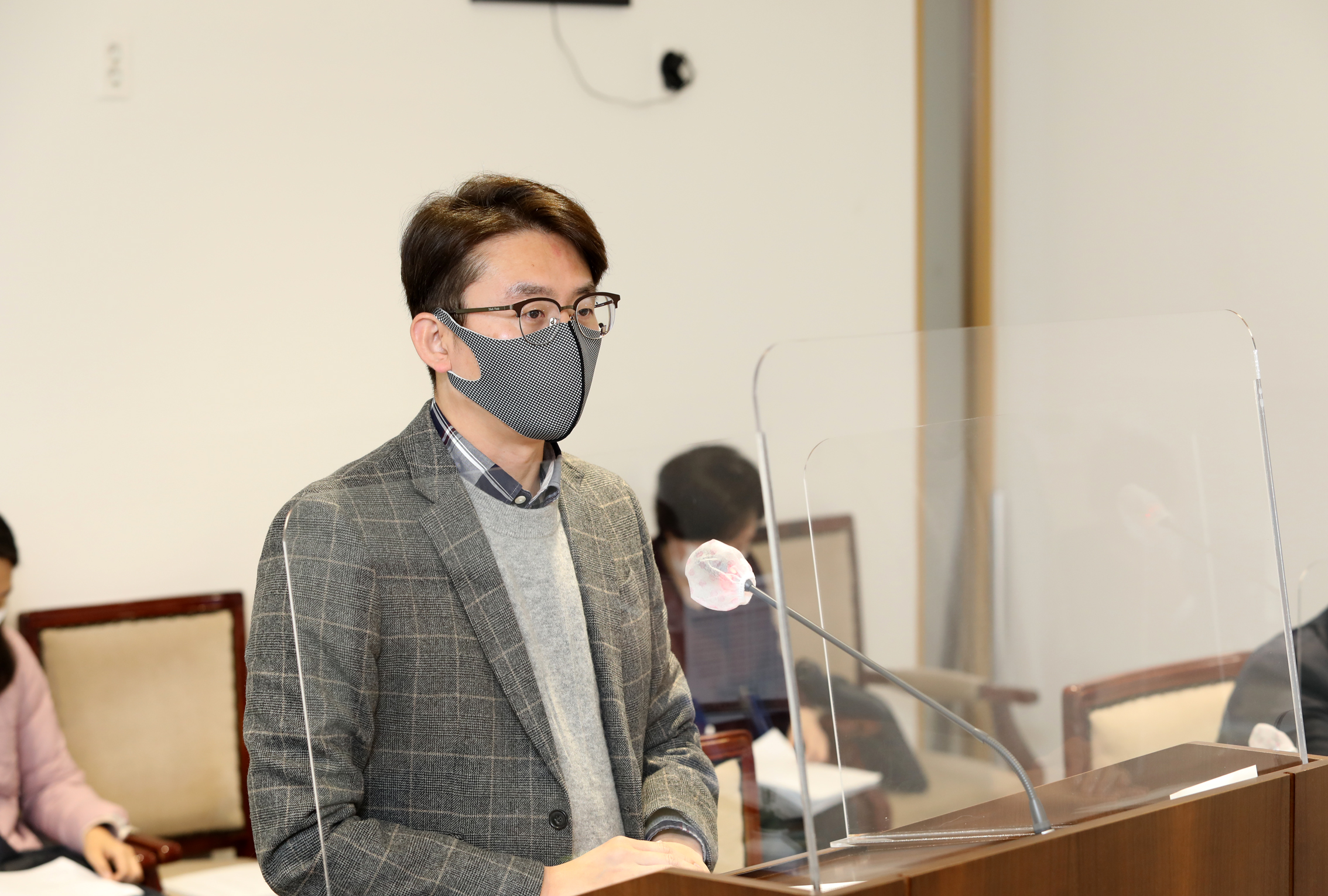제276회 제2차 정례회 제4차 재정건설위원회 의원 안건심사 2