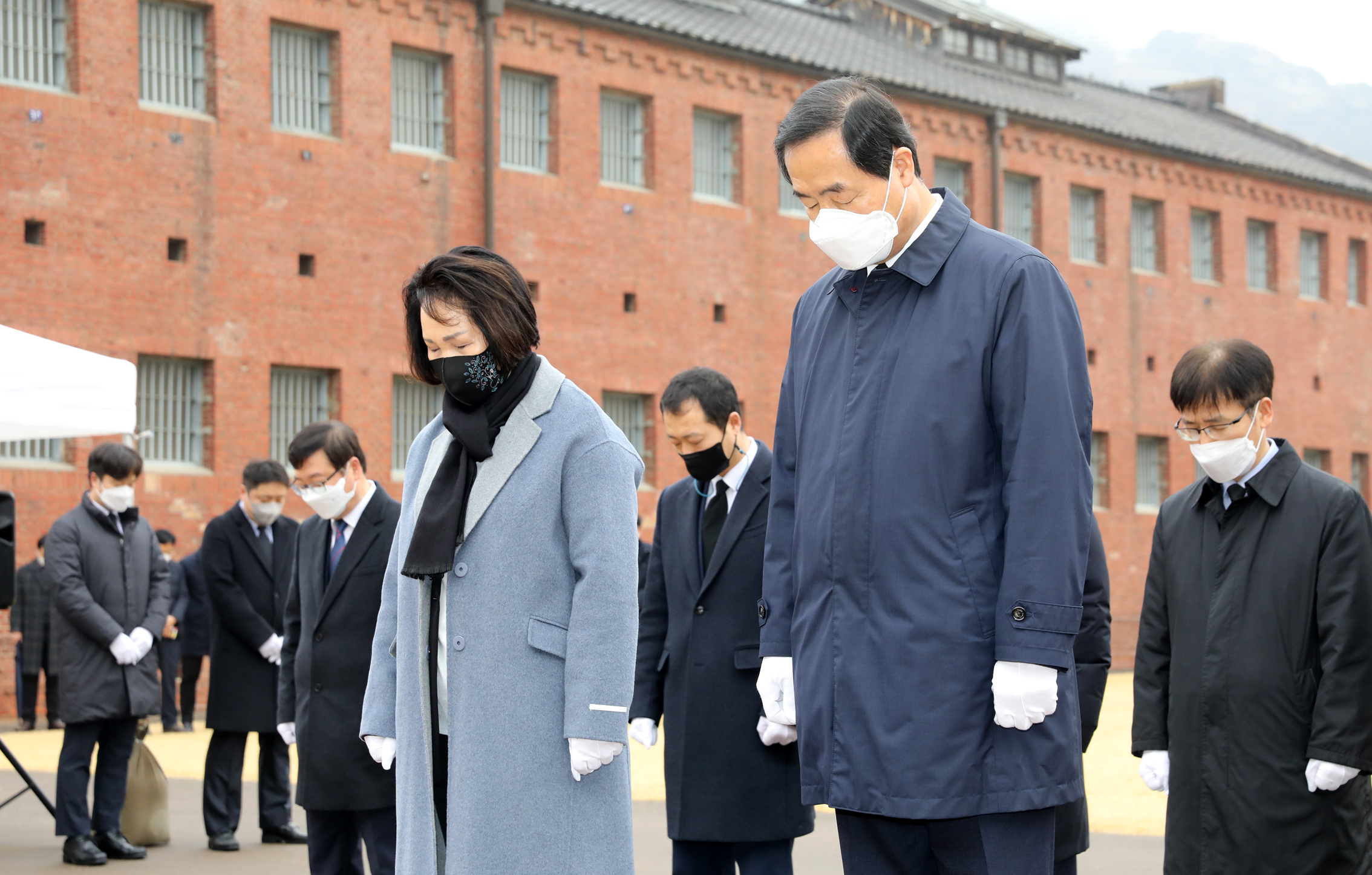 3.1절 순국선열 헌화 및 분향 10
