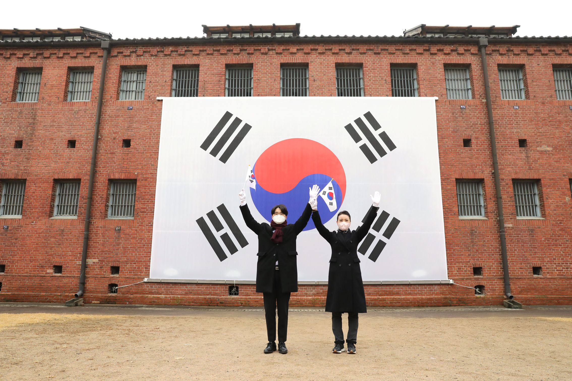 3.1절 순국선열 헌화 및 분향 16
