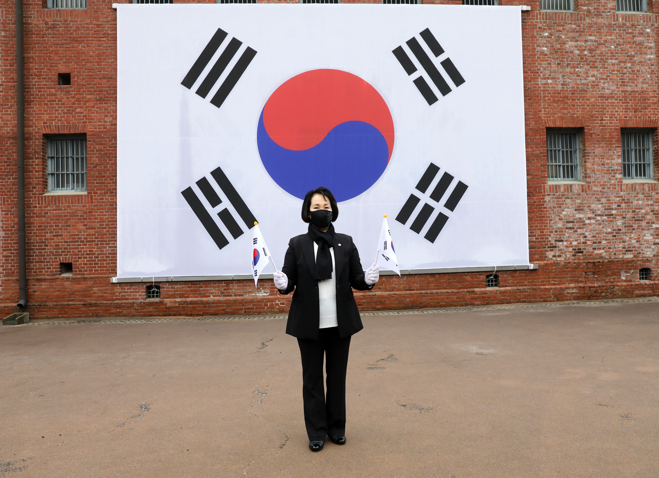 3.1절 순국선열 헌화 및 분향 32