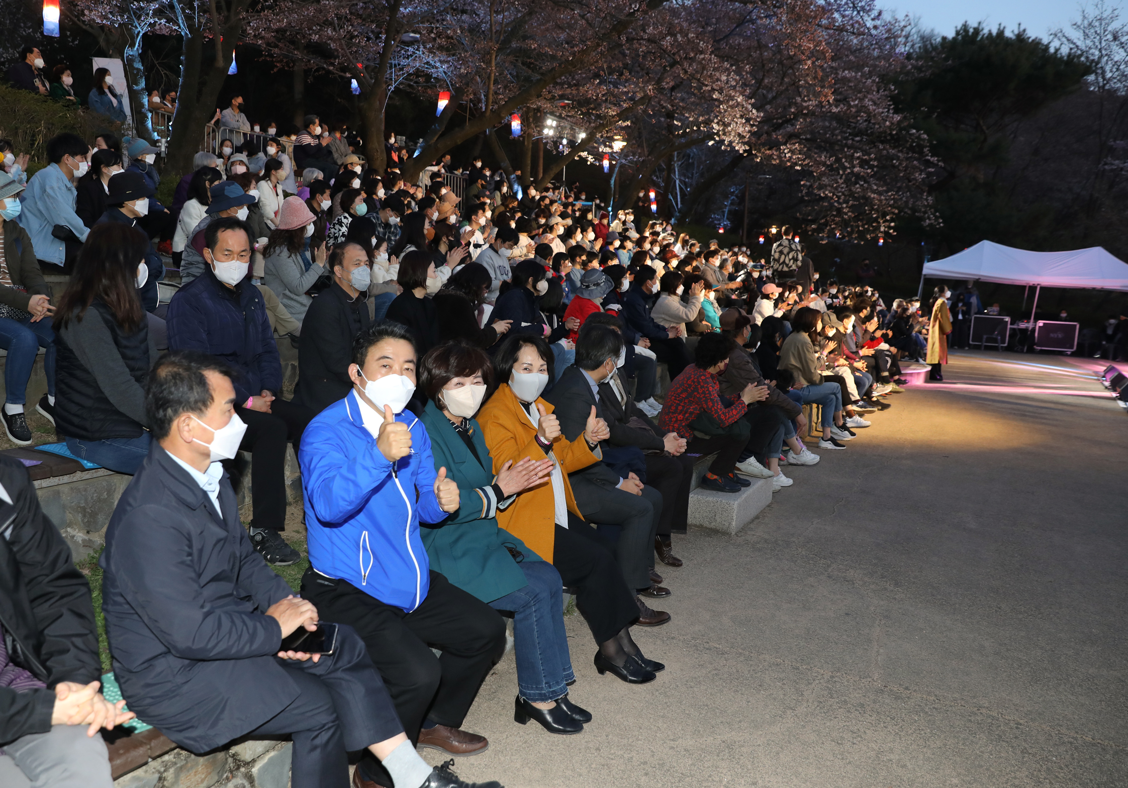 서대문 안산자락길 벚꽃 음악회 11