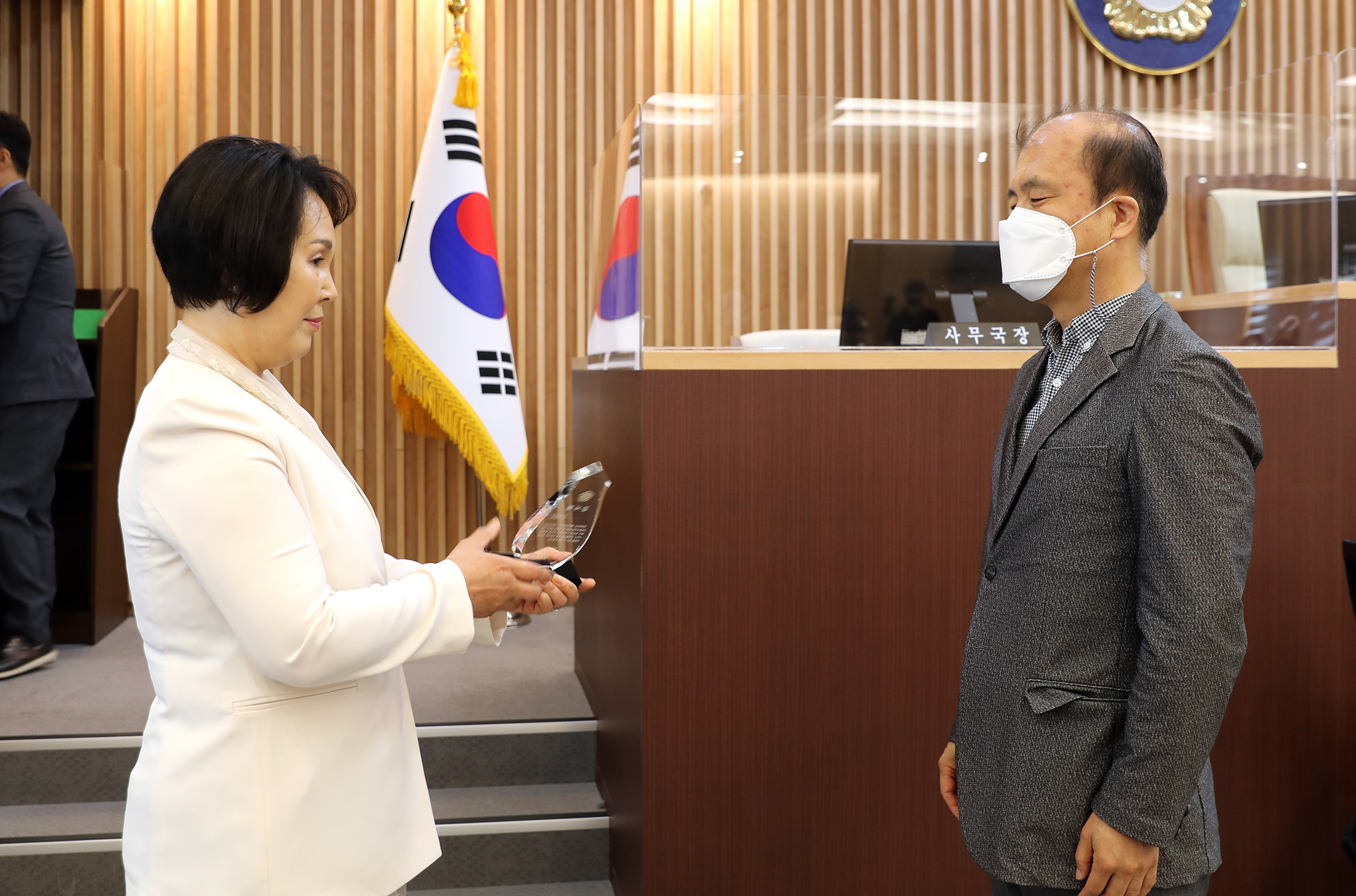 제8대의원 퇴임식 및 의장단 감사패 전달식 7