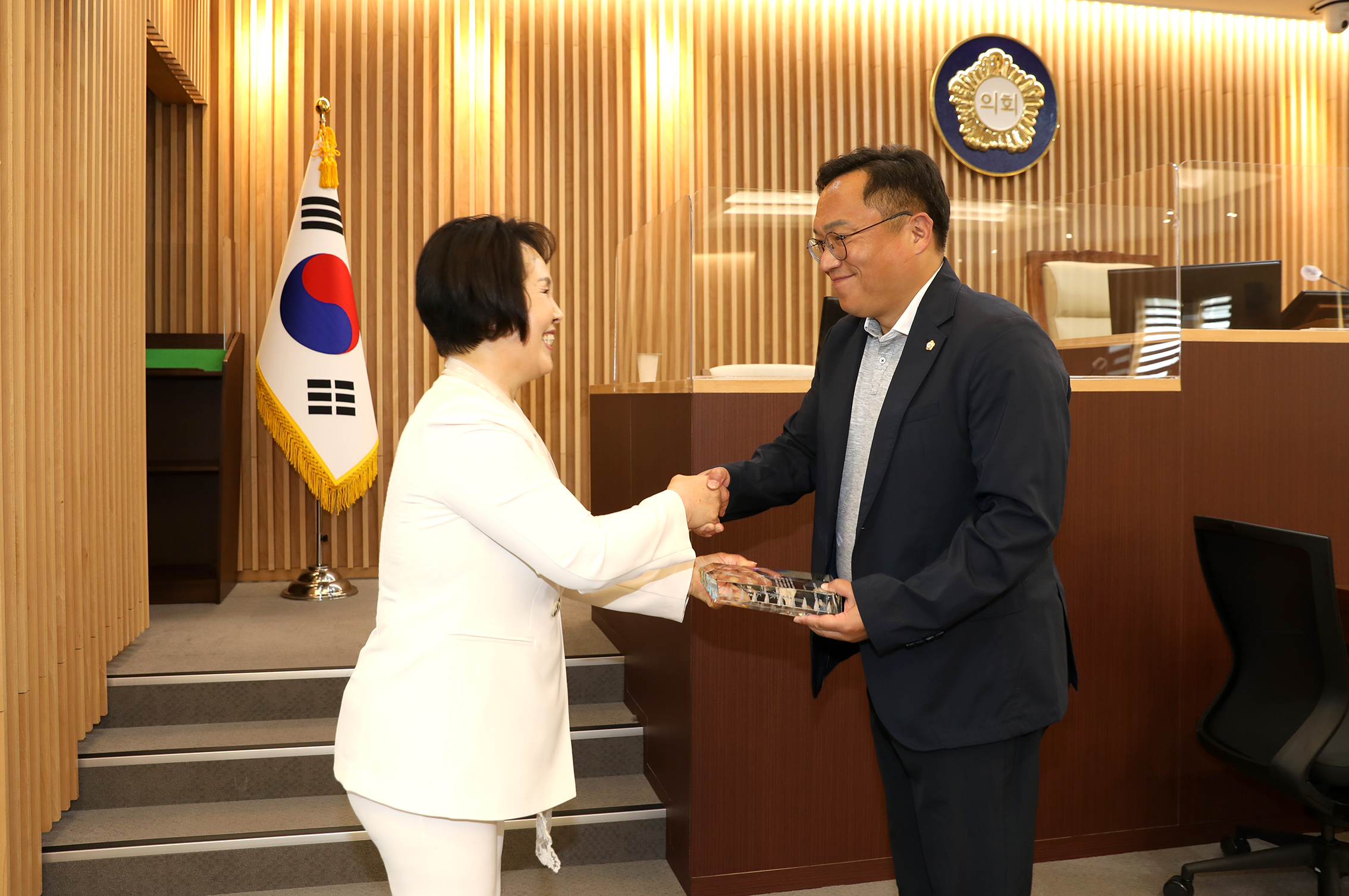 제8대의원 퇴임식 및 의장단 감사패 전달식 18