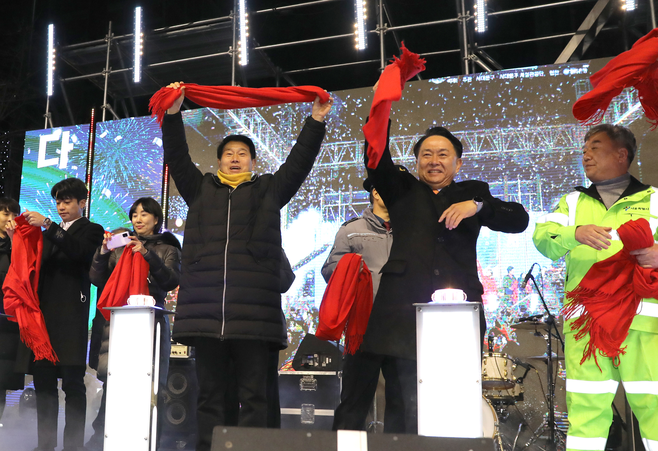 2023 happy new year 신난다 신년은 신촌에서 15